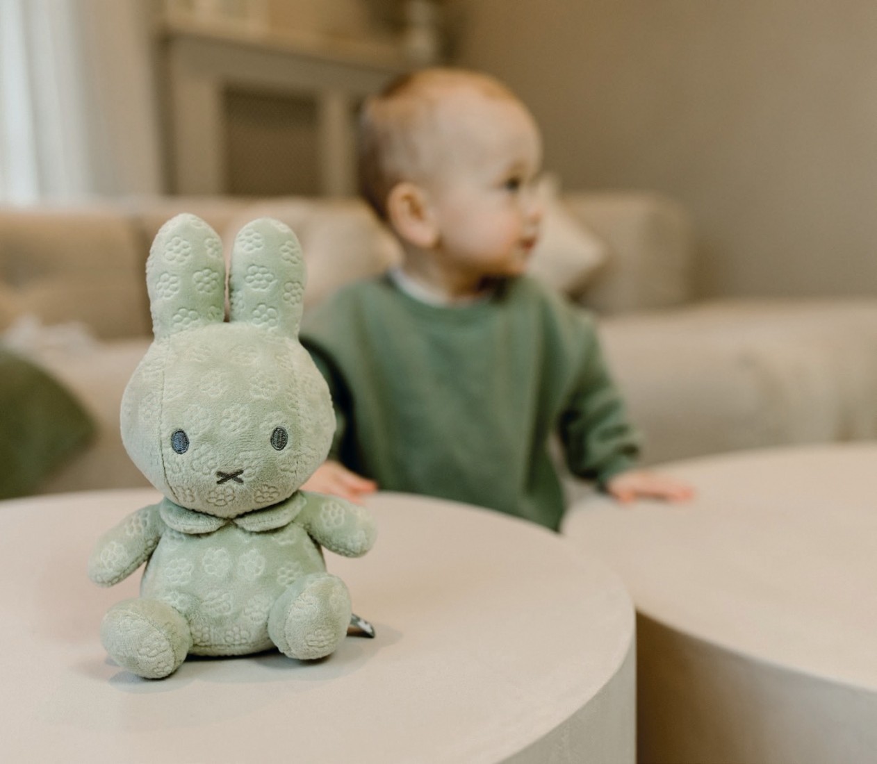 Λούτρινο Aπό Bελουτέ Ύφασμα 20cm Πράσινο 3886 Miffy Flowers.