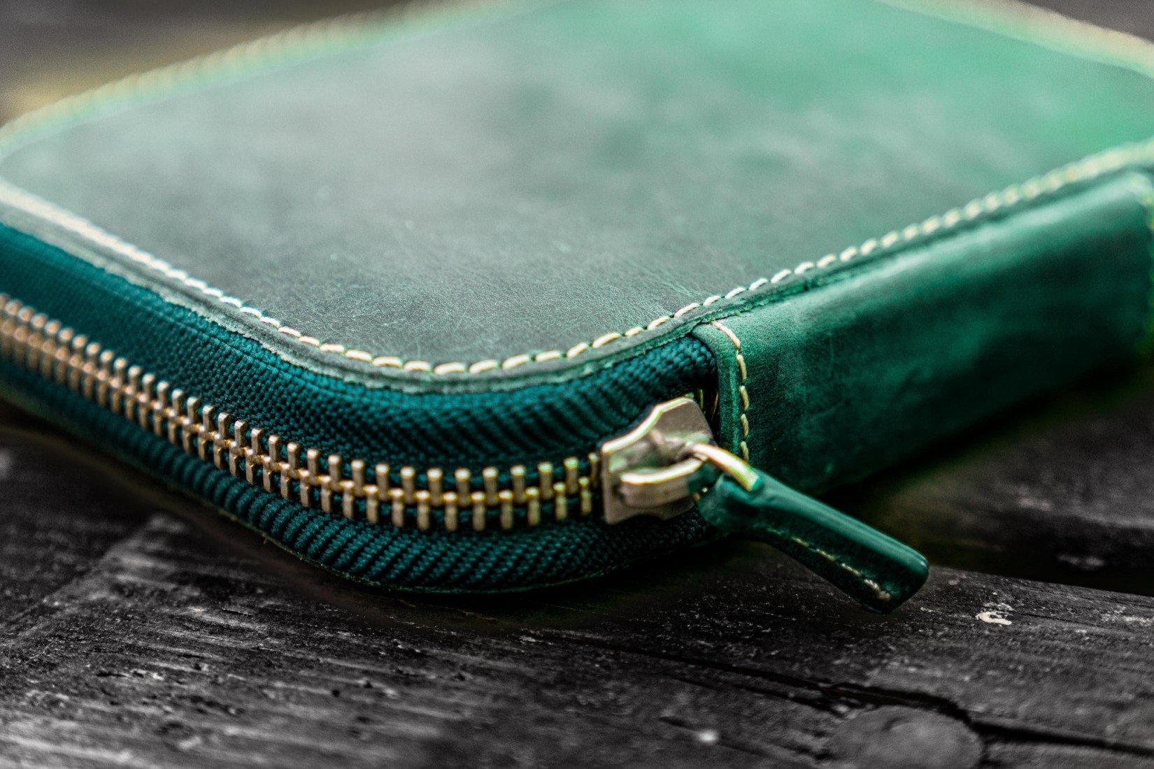 Galen Leather Zippered 10 Slots Pen Case - Crazy Horse Forest Green