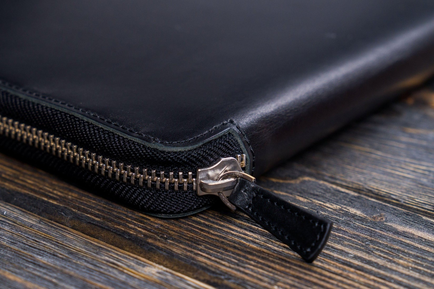 Galen Leather Zippered 5 Slots Pen Case - Crazy Horse Navy Blue
