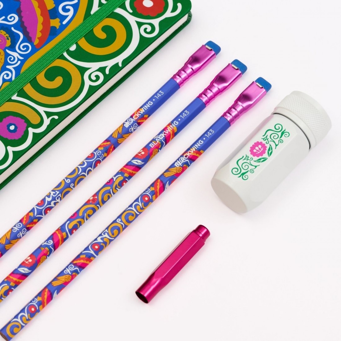 Blackwing Volume 143 - Frida Kahlo Notebook Essentials Set